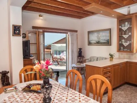 Fernanda's Traditional 2 Floor House