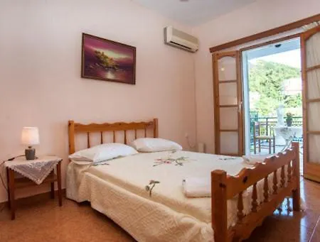 Fernanda's Traditional 2 Floor House * Poros (Kefalonia)