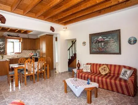 Fernanda's Traditional 2 Floor House Poros (Kefalonia)