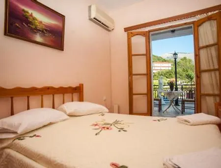 Fernanda's Traditional 2 Floor House *