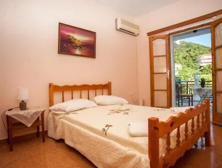 Fernanda's Traditional 2 Floor House Порос